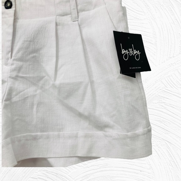 ❤️‍🔥 (5/20) By & By White Shorts Size 9 - Picture 2 of 6